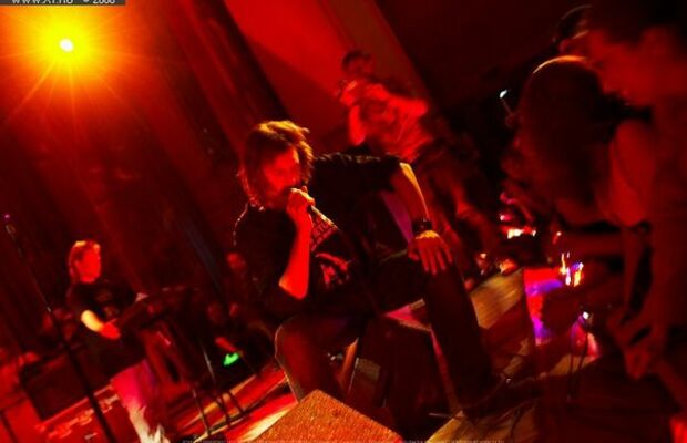 Краткий фоторепортаж о поездке гр."Чернозём" в академгородок Новосибирска на концерт памяти И.Ф.Летова