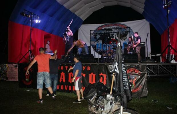 наша жизнь рок-н-ролльная!!!!!!!!!!!!