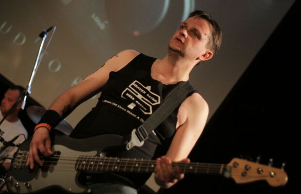 29/05/2010  “ENTIRELY UNDRUGGED” Live in DUROFF 