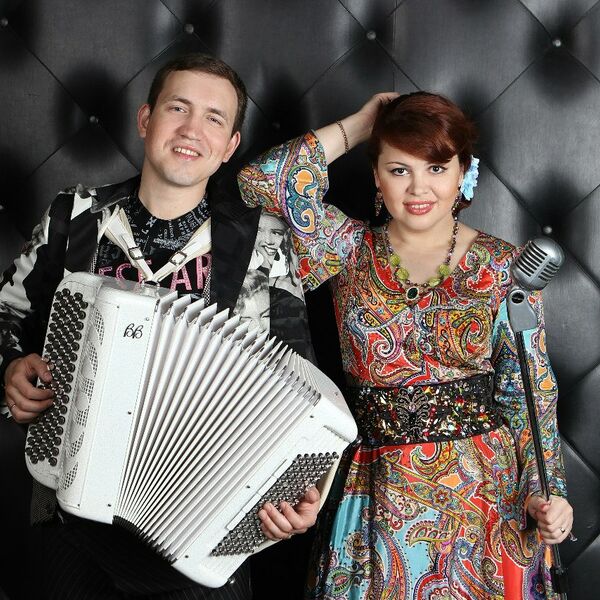 Дуэт «Свои»: Михаил и Ирина Дроковы