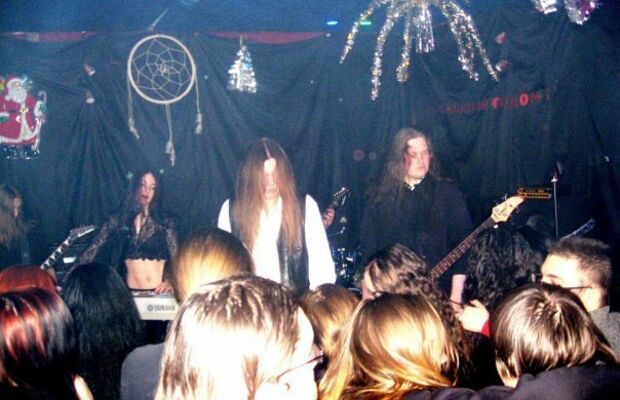 Фотографии с выступлений.