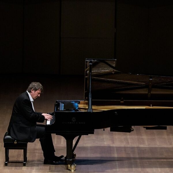 Симфонический концерт. Солист — Борис Березовский