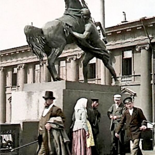 Салон с историей: Нувеллистъ №11 — концерт и экскурсия — Удивительные истории Невского проспекта — вечеринка с фуршетом в музее на Невском