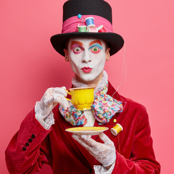 Клоун-дирижёр и оркестр. Новогодний концерт