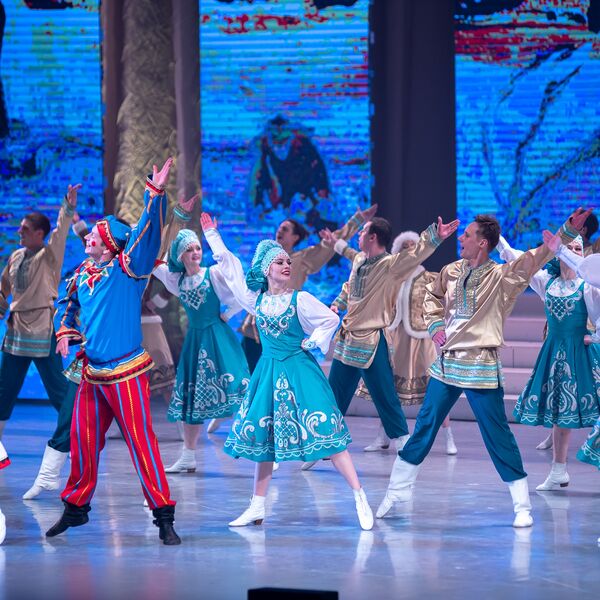 Ансамбль танца «Енисейские зори» и народной песни «Красный яр»