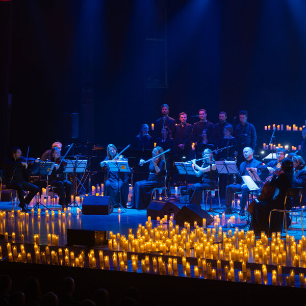 Neo Classic Orchestra. Мировые хиты неоклассики. 3000 свечей и хор