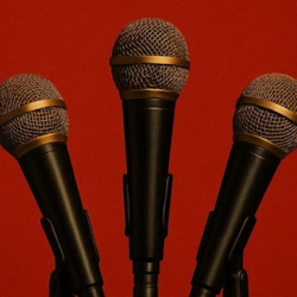 Три микрофона