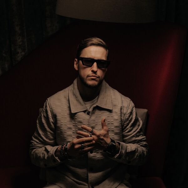 ALEXEY UNION в Picture’s