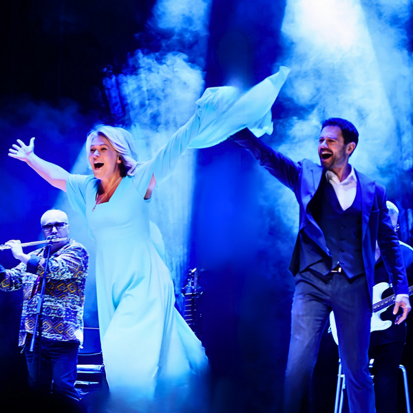 Антон и Виктория Макарские. Научи меня жить