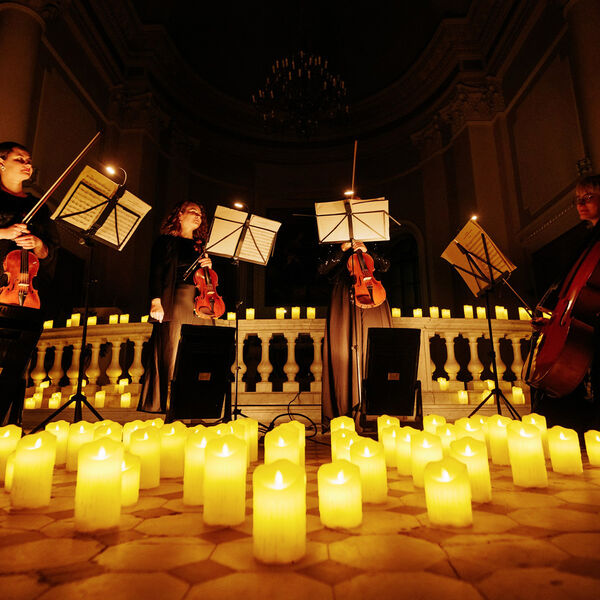 Золотая классика при свечах