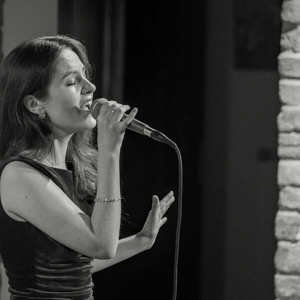 Тёплая акустика от Елизаветы Дюдяевой и Антона Ильенкова