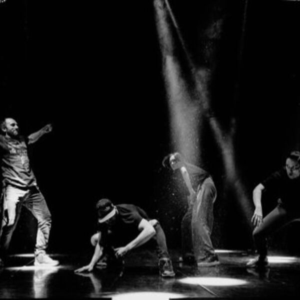 День танца: «Квартирник у Антона»