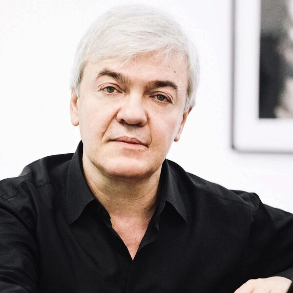 Белла. Взойти на сцену