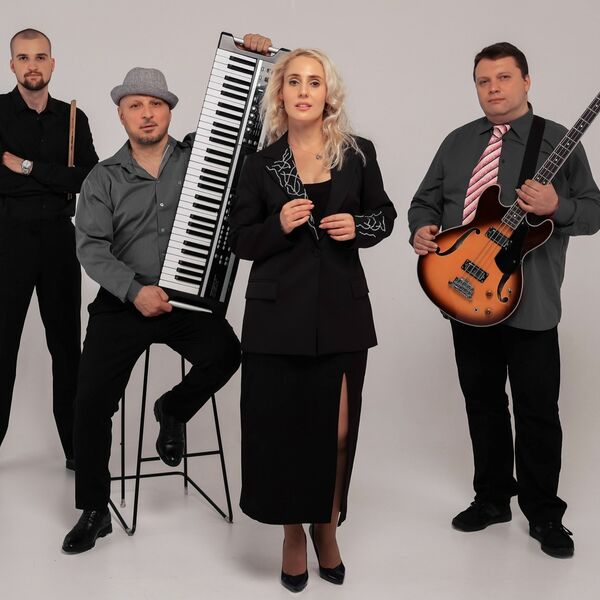 Retro Romantic Jazz на крыше Невского — хиты ХХ века