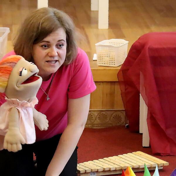 Песня жаворонка. Шарманщик поет