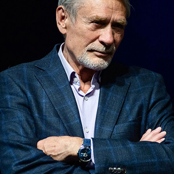 Александр Михайлов