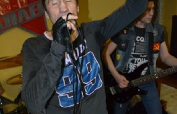 наша жизнь рок-н-ролльная!!!!!!!!!!!!