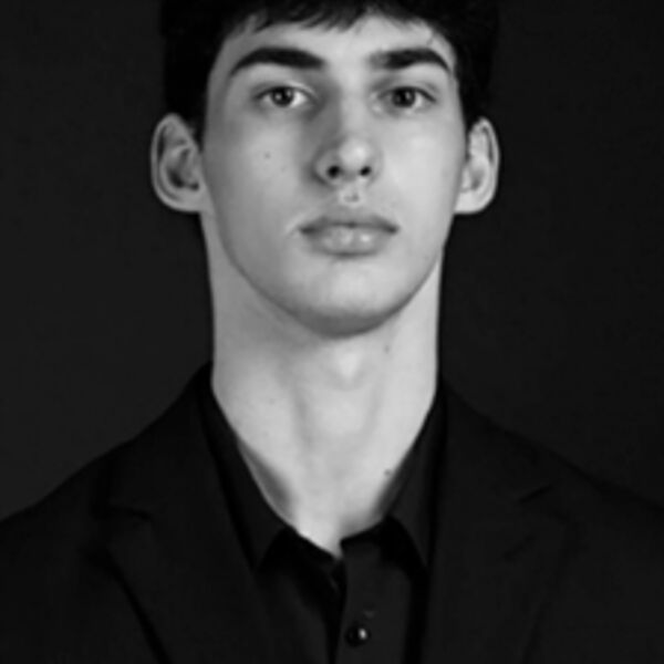 "Pianissimo". Виктор Круэл