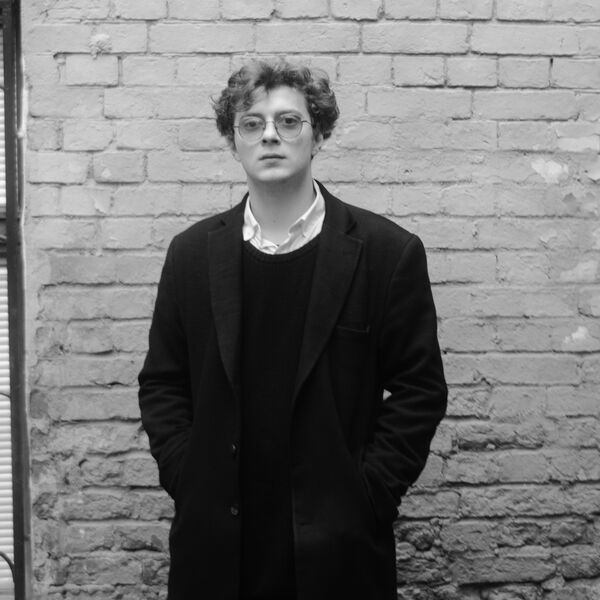 Бонд с кнопкой