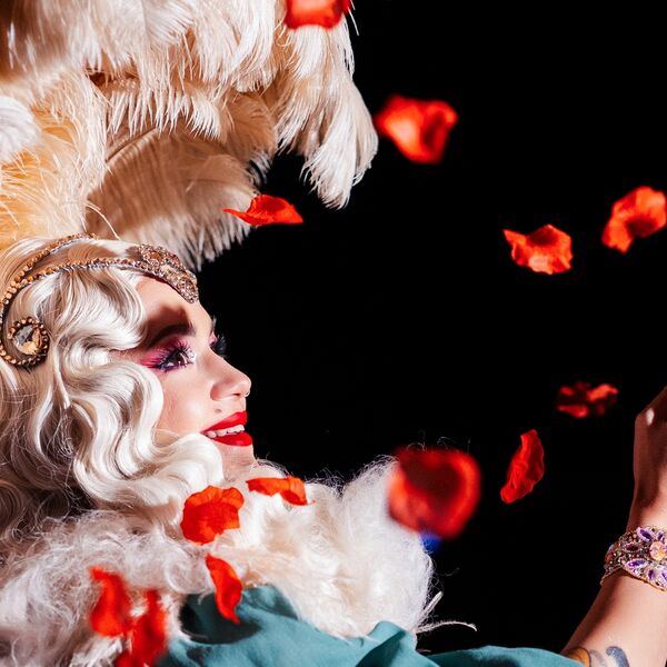 Petit Vendredi: бурлеск и классический джаз