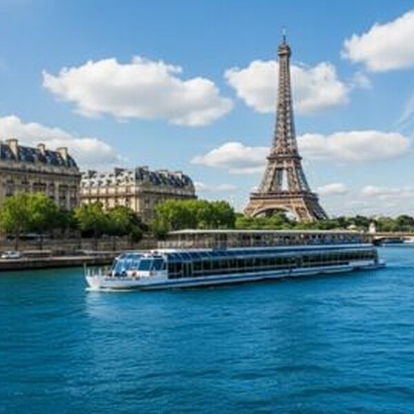 Концерт на корабле «Под небом Парижа»