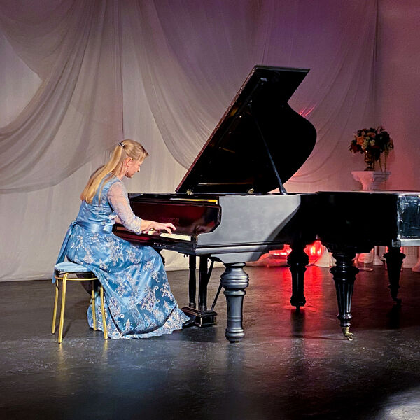 Елена Чупахина. Бегущая тень