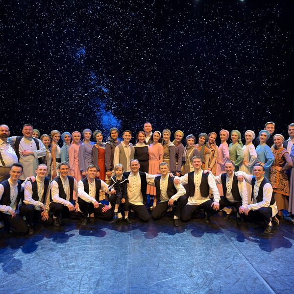 А любовь остаётся жить