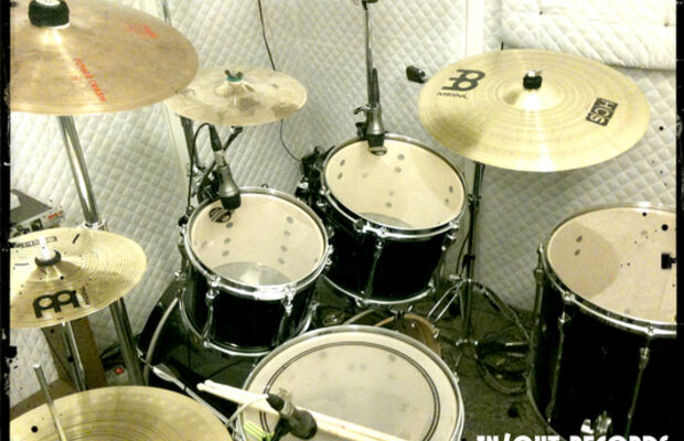 Студия звукозаписи IN/OUT Records. Фото.