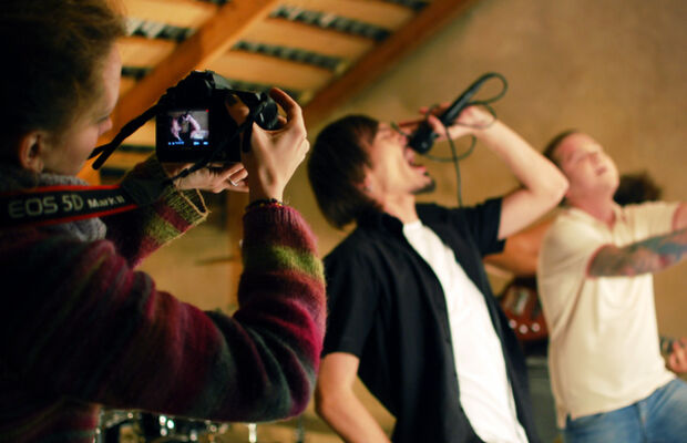 Съемки дебютного клипа