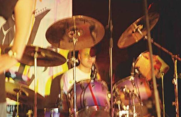 28/06/2003 “TOTALLY UNDRUGGED” Live in OLYMPISKY 