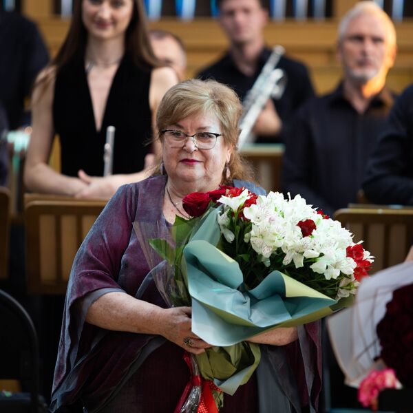 Концерт Кубанского симфонического оркестра в честь юбилея Нины Магдалиц