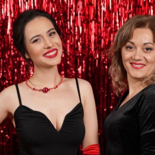 Магия свечей. Три языка любви. Каверы мировых хитов