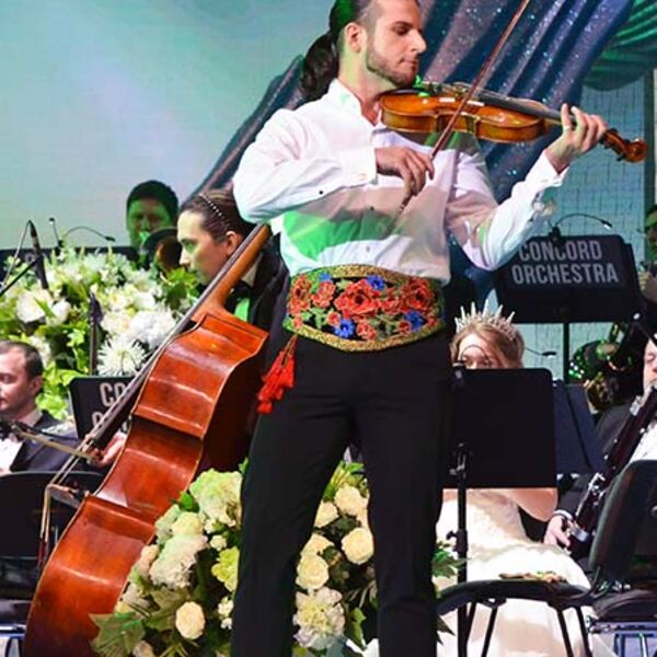 Новогоднее шоу «БЕЛОСНЕЖНЫЙ БАЛ Иоганна ШТРАУСА» CONCORD ORCHESTRA