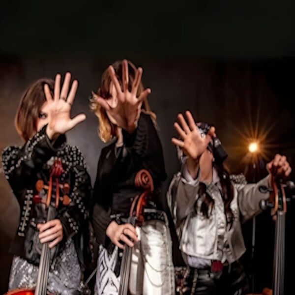 Легенды панк-рока на виолончелях. Magic Cellos band