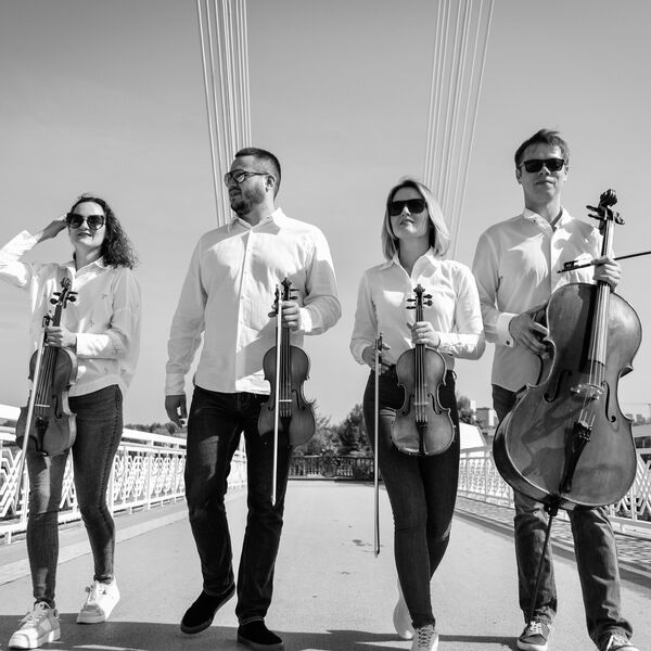 Una Corda. Гжель и хохлома