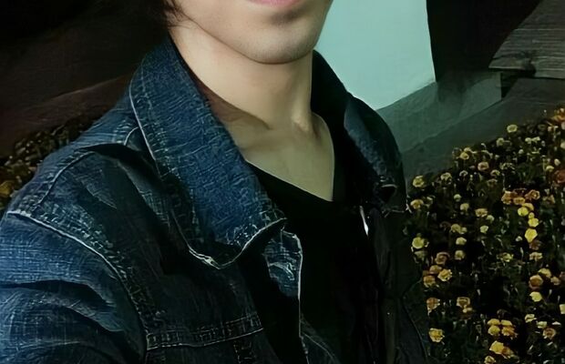 Slava Volk Певец